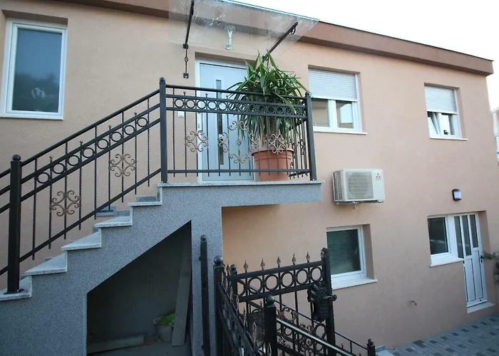 Vikendica Lux Haus *