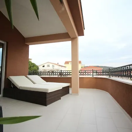 Lux Haus Holiday home *
